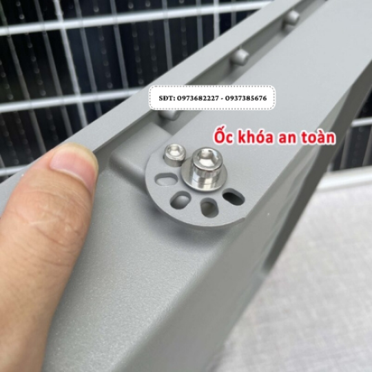 Đèn năng lượng mặt trời chống lóa mắt ngọc 1000W New 2025